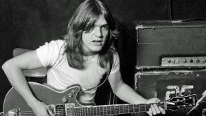 Malcolm Young 02